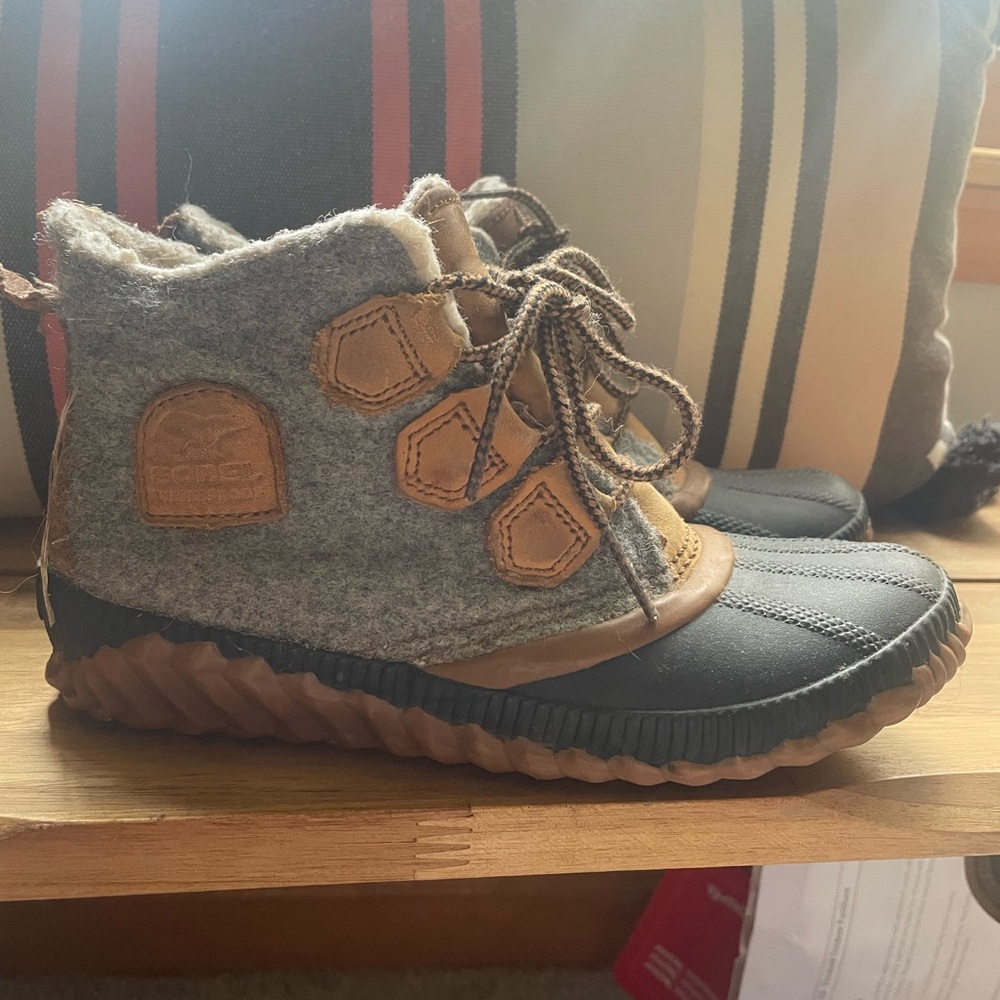 Sorel out n about waterproof boots